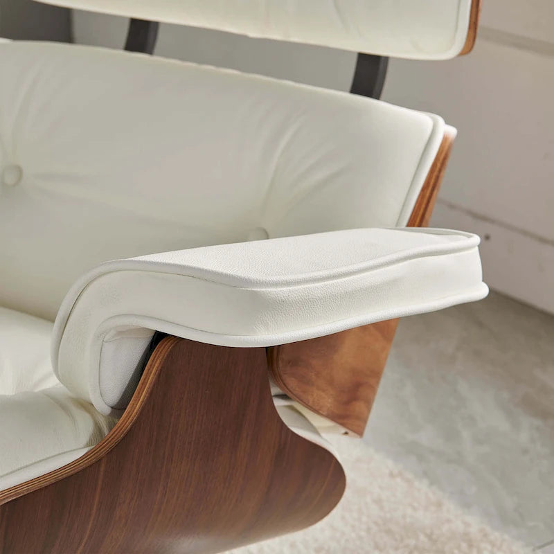 Sillón Lounge de Nogal y Cuero con Otomana — Estilo de Mediados de Siglo, 1 Asiento, Varios Colores