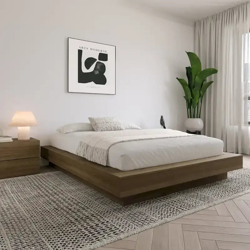 Base de cama baja de roble rubio natural / roble marrón — King, para 2 personas